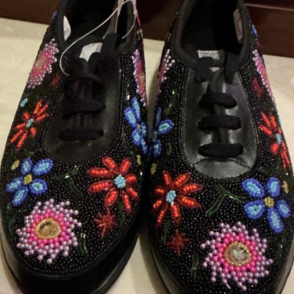 VTG 1996 Colorwerks Beaded Floral Lace Up Sneaker Black Multi 90s Slasher Sz 9.5